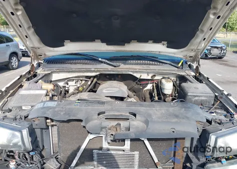 2004 Chevrolet Silverado Work Truck z USA, uszkodzony, nr VIN 1GCHK24U74E231542